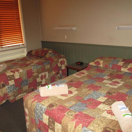 Barcaldine Country Motor Inn Ngoại thất bức ảnh