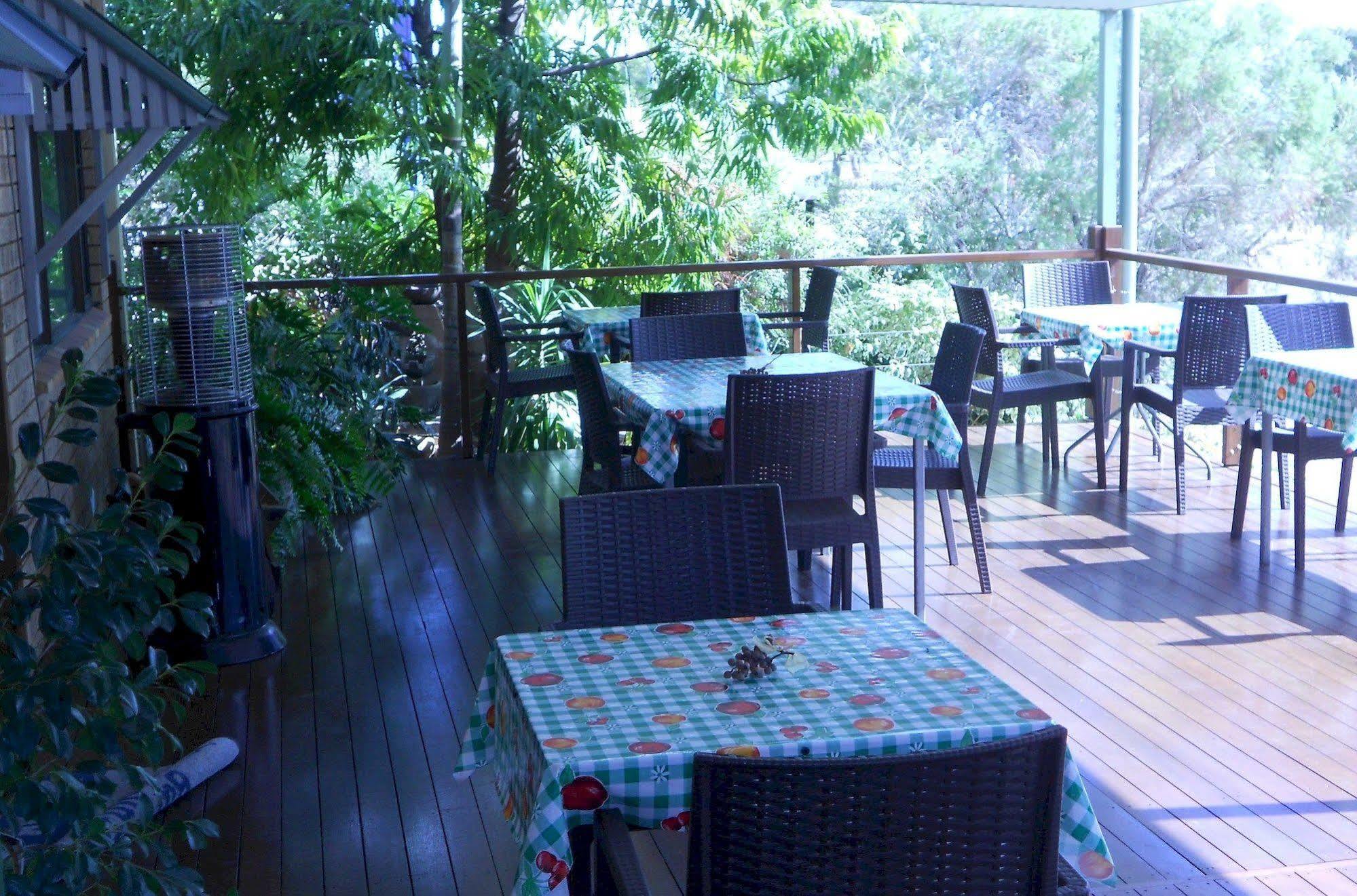 Barcaldine Country Motor Inn Ngoại thất bức ảnh